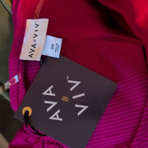 Ava & Viv Flowy Short Sleeve Magenta Top NWT - Picture 6 of 7